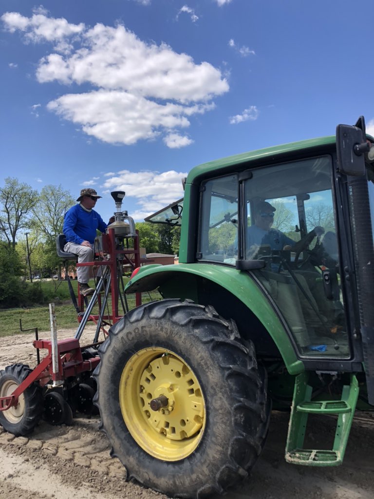 Row rice trials going in the ground! Boise is excited about it too! <a href="/JeffGore99/">Jeffrey Gore</a> <a href="/WhitneyDCrow/">Whitney</a> <a href="/mkh81794/">Katie H.</a>