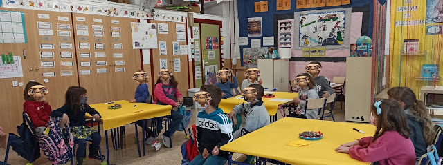 Un excelente proyecto el realizado por <a href="/BeatrizCerdan/">B̐̈e̐̈a̐̈t̐̈r̐̈i̐̈z̐̈ ̐̈C̐̈e̐̈r̐̈d̐̈a̐̈n̐̈</a> y su alumnado de 1º de Primaria en esta <a href="/chococharlas/">chococharlas</a> trabajando la #LSE. #Recomiendo no perdérselo y difundir. #YoUtilizoLSE …tuliasconsaborachocolate.blogspot.com/2021/04/lengua… #PedagogiadelaDiversidad