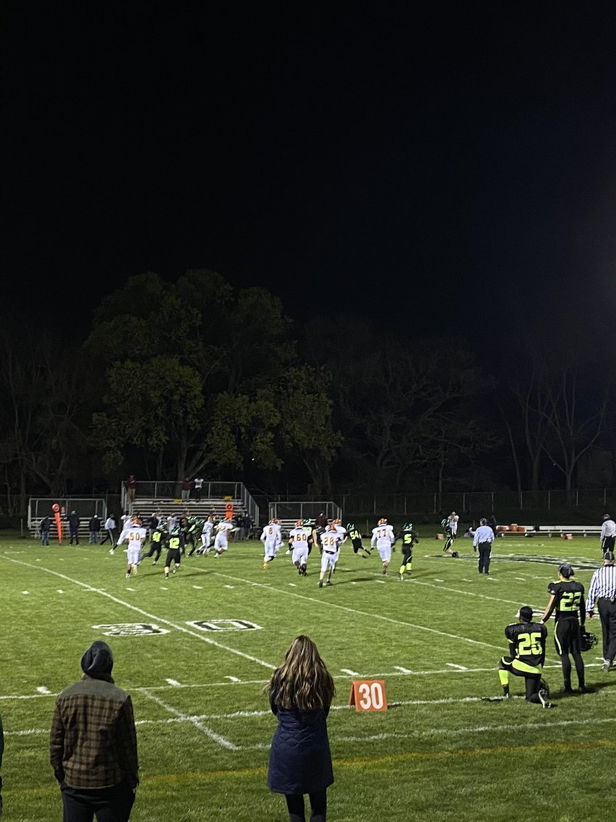greenmachinee's tweet photo. Monday Night Lights!!! Great win, Wave!!!🌊🔥⚡️ We also had a special performance from some of our very own students. Great job boys! https://t.co/GKS1WpRDjc