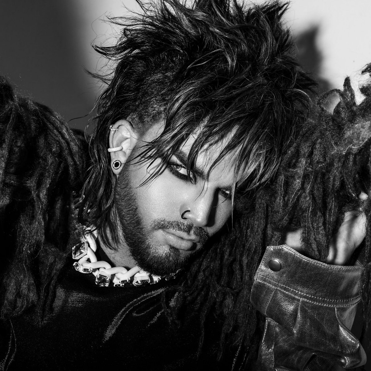 adamlambert's tweet photo. More from my shoot w @PothMaxwell https://t.co/O02S4hyPbv