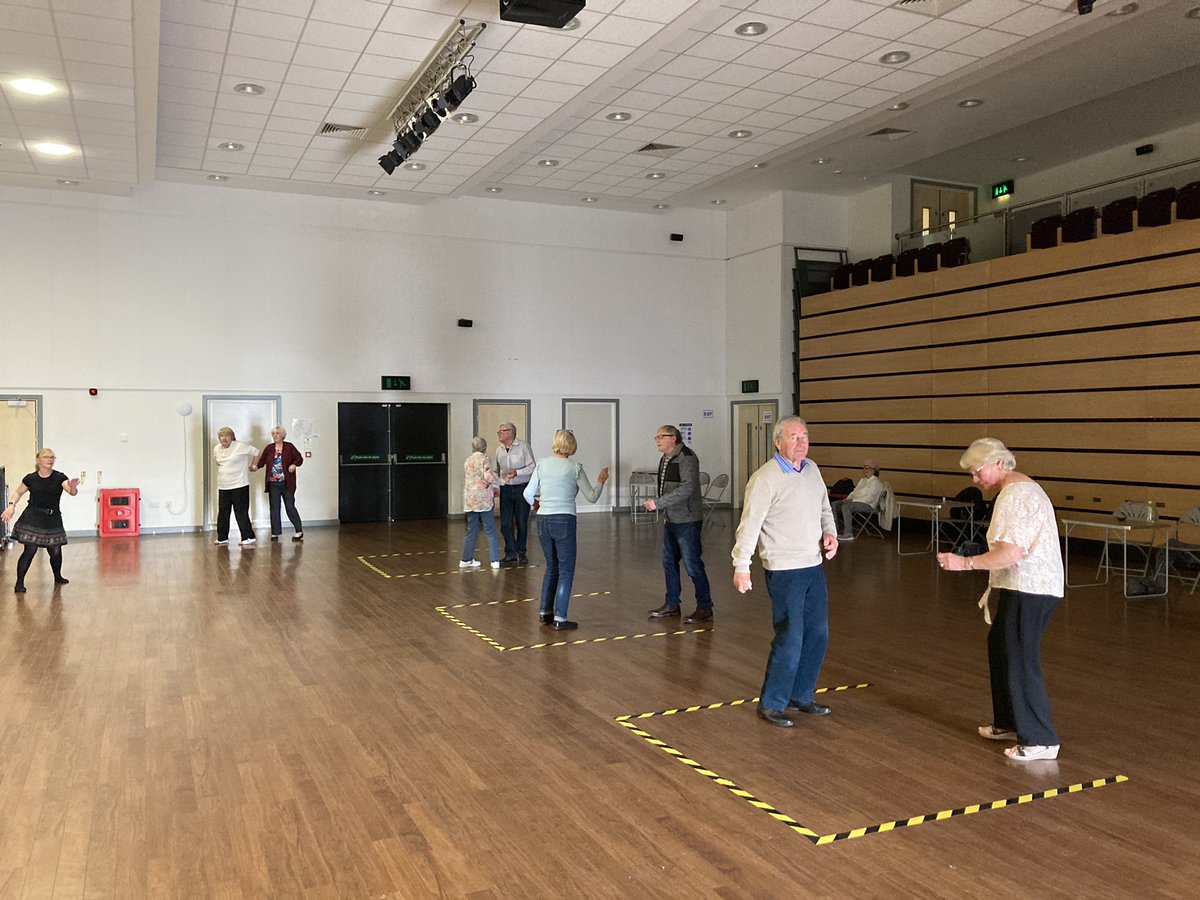 DATeesside's tweet photo. Welcomed back as @RedcarCollege host dementia friendly support entertainment session. Keeping everybody active and socially distanced 🕺@HwRedcarClevela @paulajbednarz @philspencer1316 @clevearc https://t.co/O7Mzhtno7L