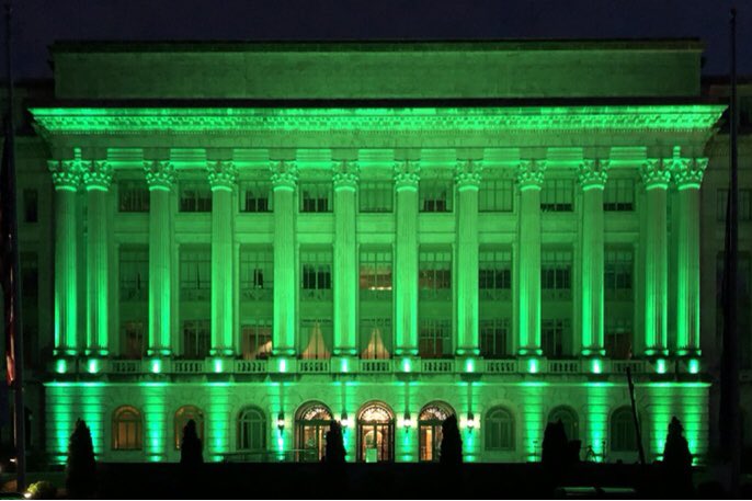 USDA is lighting up green this week for #PlantHealth & #IPPDAM. USApple supports fair treatment of our apple exports in foreign markets & the requirement for comprehensive pest risk assessments for any country that wants to ship their apples here. #IYPH