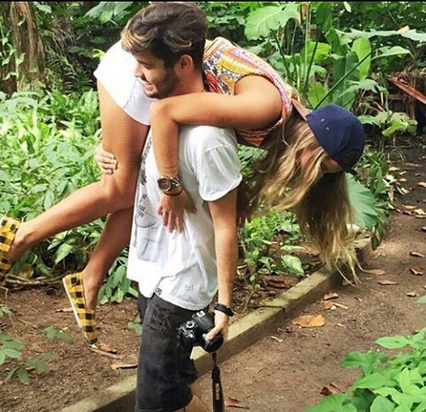 PerfectAmoureux's tweet photo. Mon sourire et là car tu es a mes côtés, chaque jour qui passe je t'aime plus fort. Ma vie sans toi IMPOSSIBLE 💋💍👑 https://t.co/bQDb3YnhSL