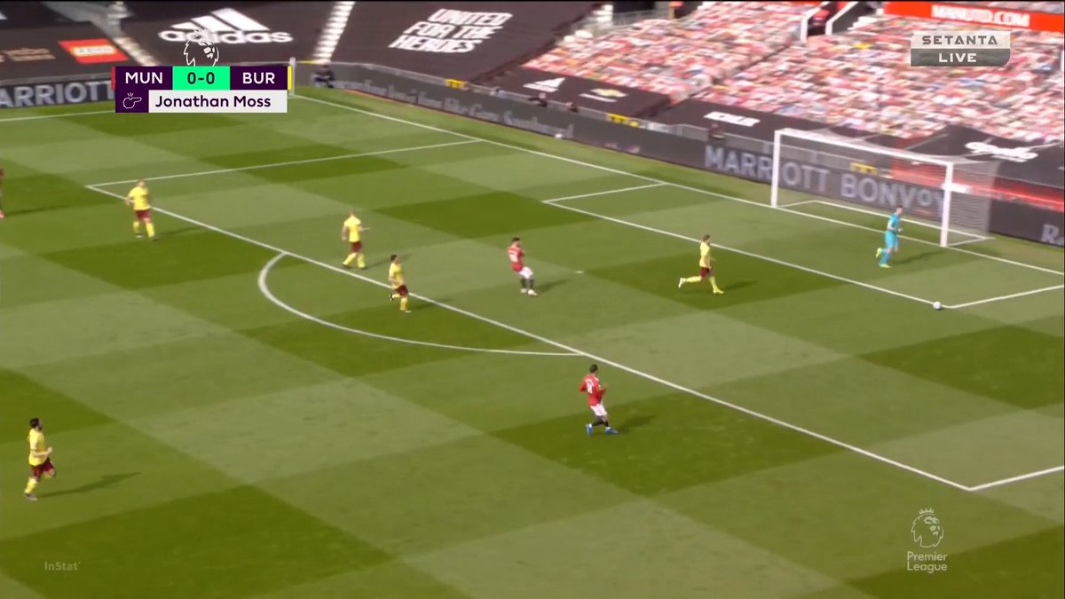 Pogba collects a high ball quite well and turns into the field. Rashford makes a run to the wing and that drags Burnley's defence wider. This leaves space for Bruno to run into unchallenged and Pogba should have done better with the ball.Bruno applauds the effort nonetheless.