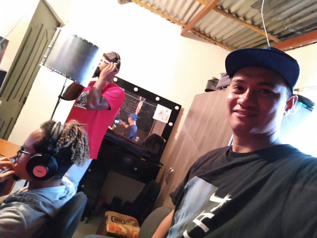 Poder hacer lo que se ama es lo mejor del mundo gracias hip hop por dejarme expresar.