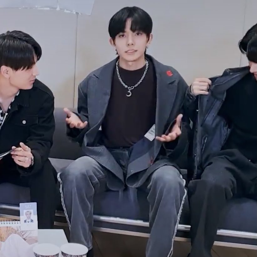 heeseung pics tweet media