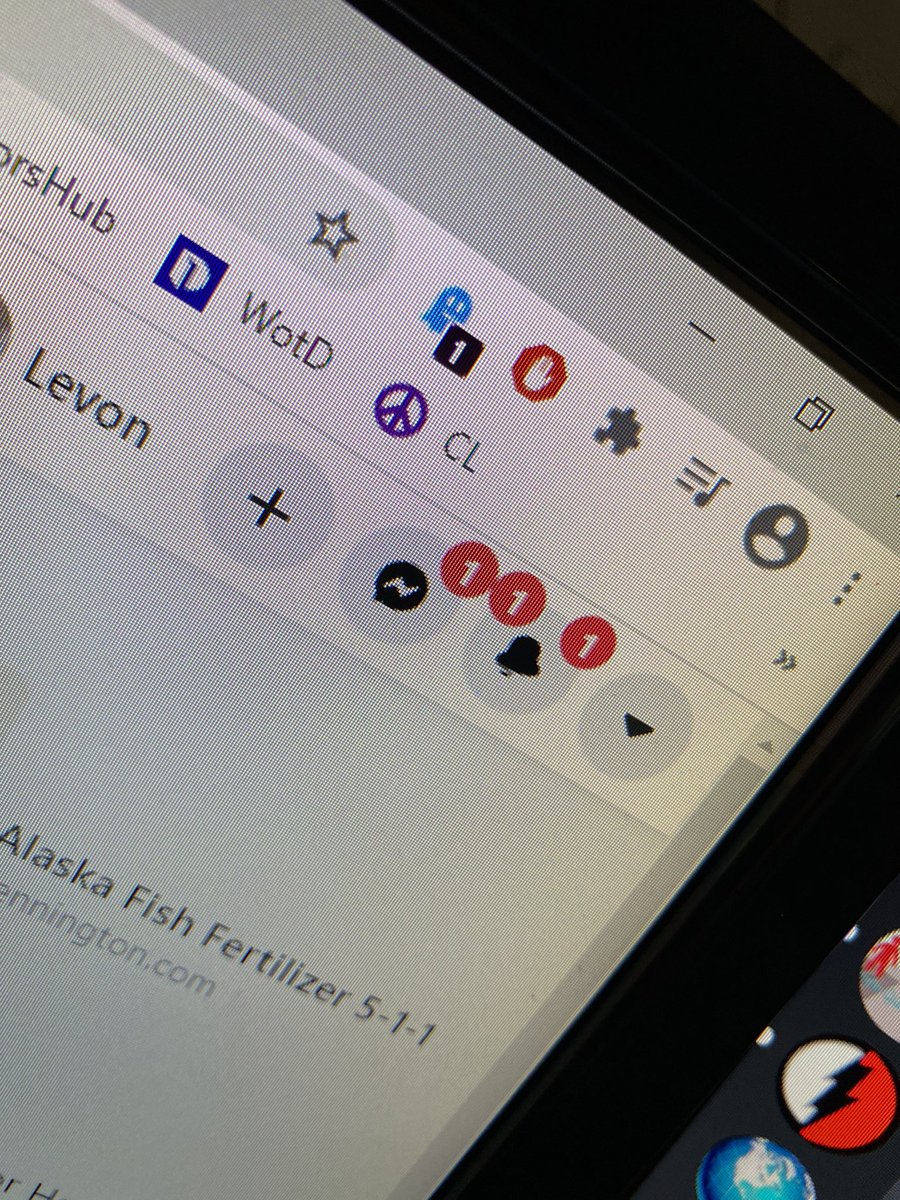 levonclark's tweet image. Anyone ever see the Facebook web UI do this? #facebook #facebookui