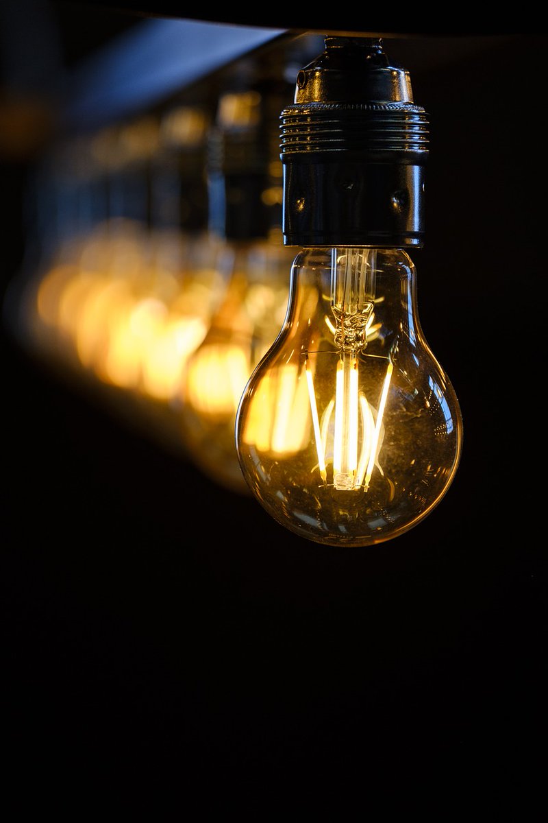 On fire with a bright idea for fellow infopros? Share it with the best at the SLA's Midwest June 4 Symposium.  Submit your proposal for a short &amp; sweet 15 min. lightning talk or hold the audience spellbound for 30-60 min. by May 3rd bit.ly/3lJOmsq