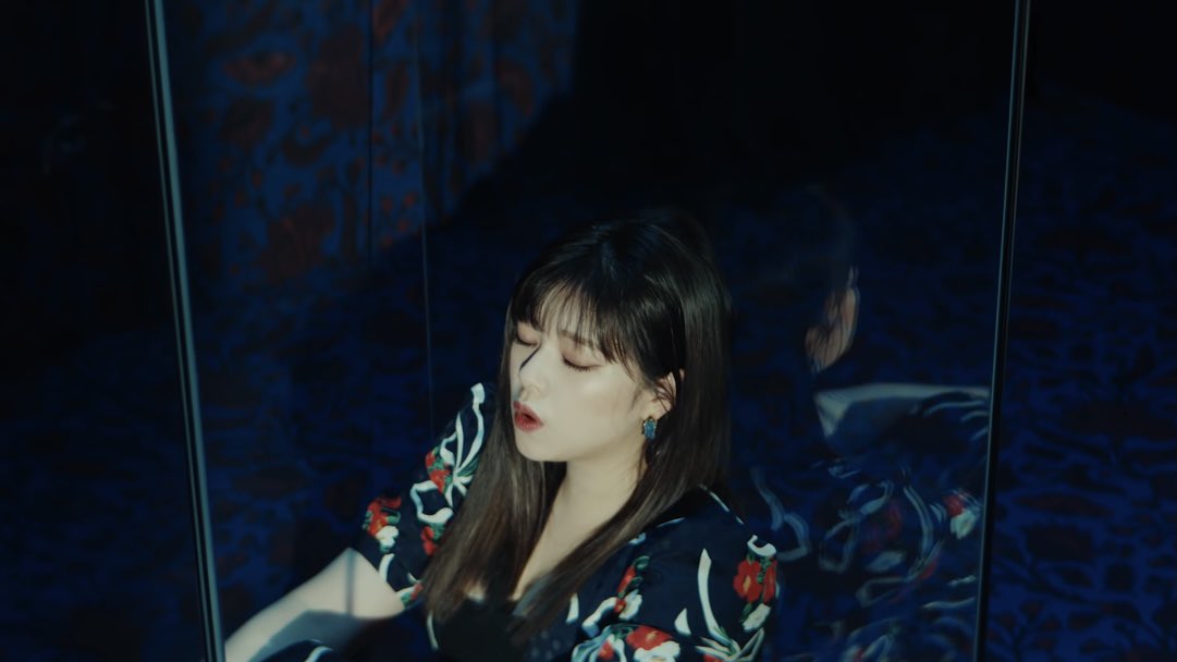 yjyworld's tweet photo. She is so beautiful.. 😭

#KuraKura @JYPETWICE https://t.co/FFTXb2EScz