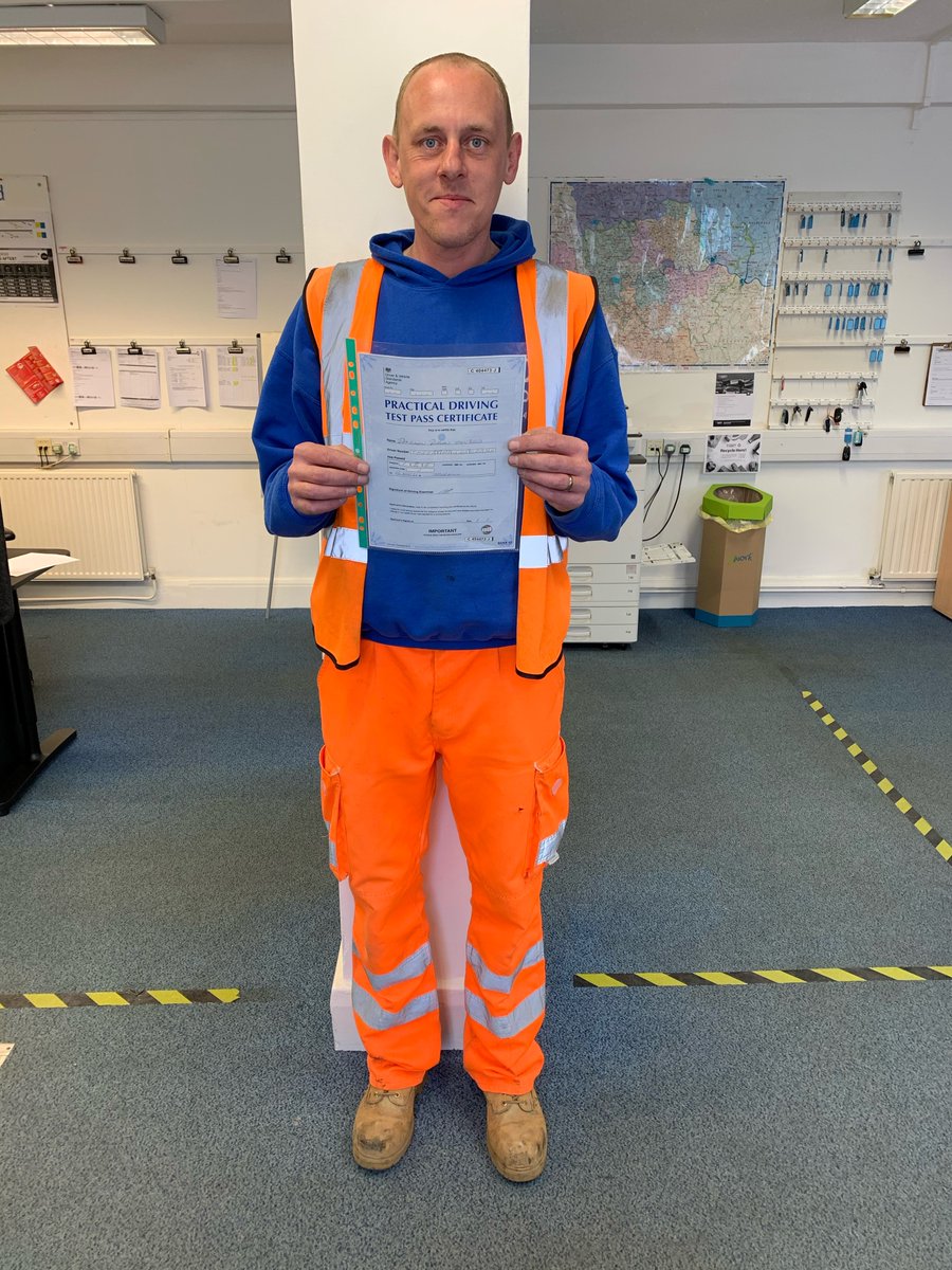 SimplyHireLtd's tweet photo. Well done to our #ServiceDriver Darren Theobold for passing his #trailerdriving test👏 Darren can now tow #trailers with extra #portabletoilets and #welfareunits whilst also expanding his role to create more opportunities. 🙌 https://t.co/llU5BD1kMk