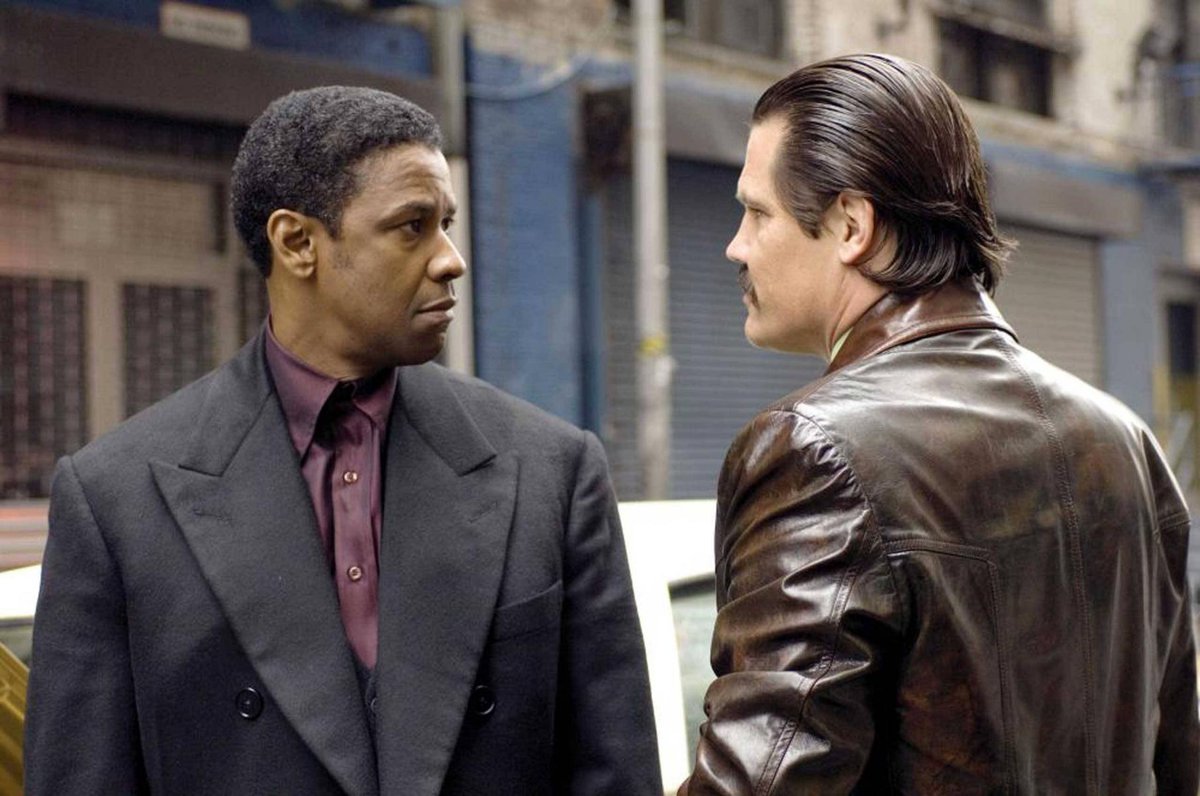 mdossantos27's tweet photo. Para distraerme en estos primeros días de duelo, me puse a mirar un Ridley Scott que no había visto, el de "American gangster". Un policía negro se convierte en zar de la droga y es perseguido por policías blancos tan corruptos como él. Ojo que Netflix la da de baja el jueves. https://t.co/X1ClMyLnsd