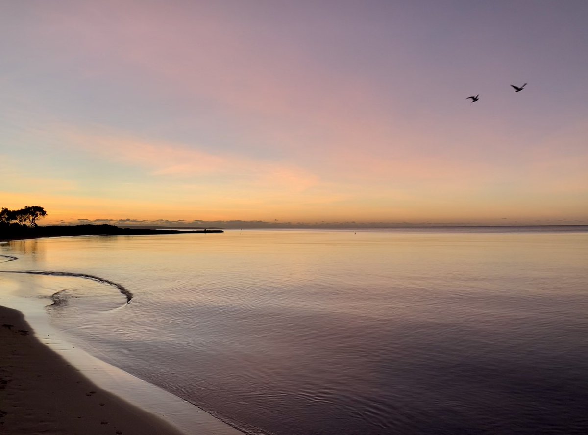Athifm's tweet photo. A magical sunset today at #bayviewgeographeresort #busselton @BayViewGeo #justanotherdayinWA #thisiswa #australiassw https://t.co/jn605X3quj