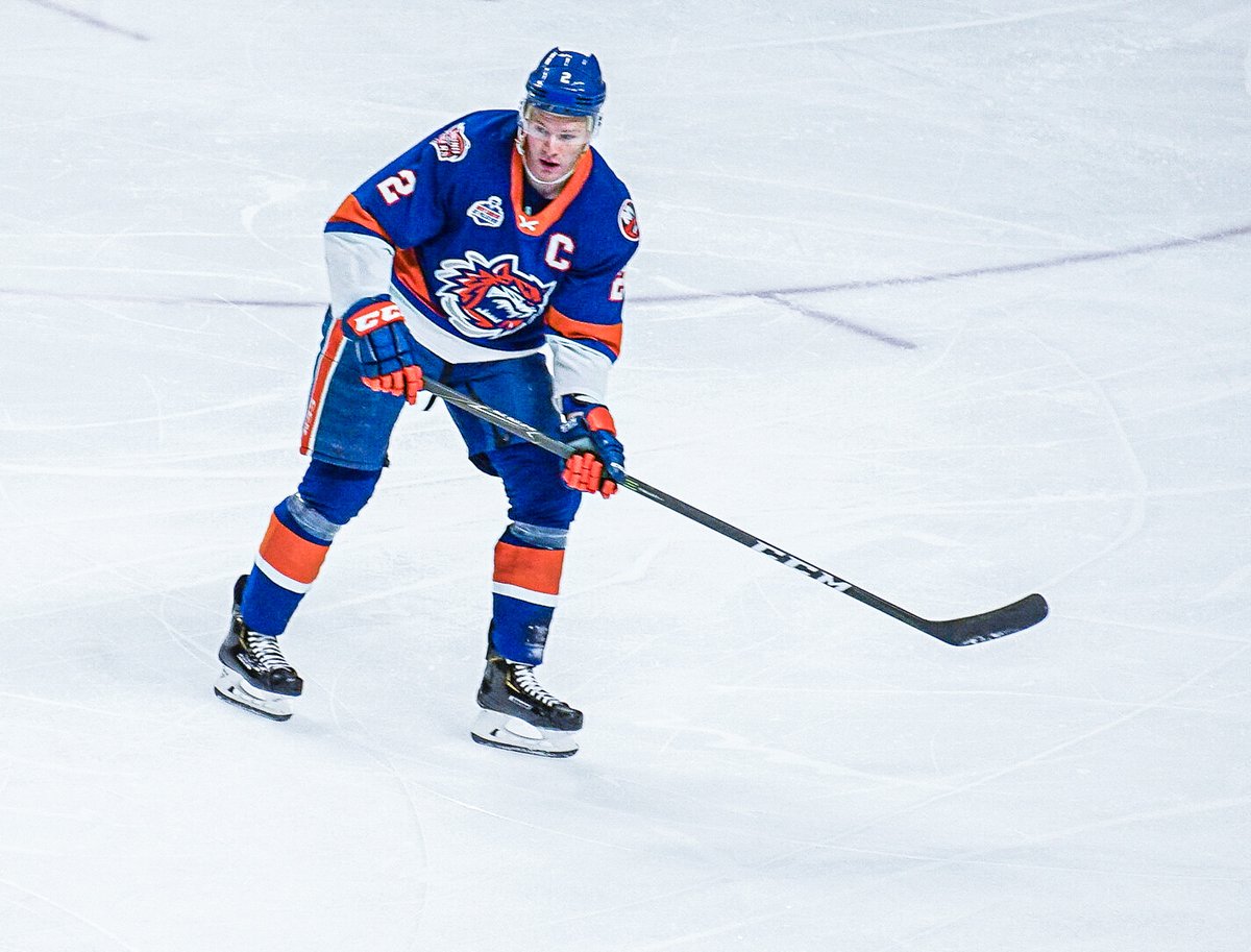 AHLIslanders's tweet image. Stick taps to 𝐂𝐚𝐩𝐭𝐚𝐢𝐧 𝐒𝐞𝐭𝐡 𝐇𝐞𝐥𝐠𝐞𝐬𝐨𝐧 who will play in his ✨ 𝟓𝟎𝟎𝐭𝐡 𝐩𝐫𝐨𝐟𝐞𝐬𝐬𝐢𝐨𝐧𝐚𝐥 𝐠𝐚𝐦𝐞 ✨ this afternoon 🏒👏🏼