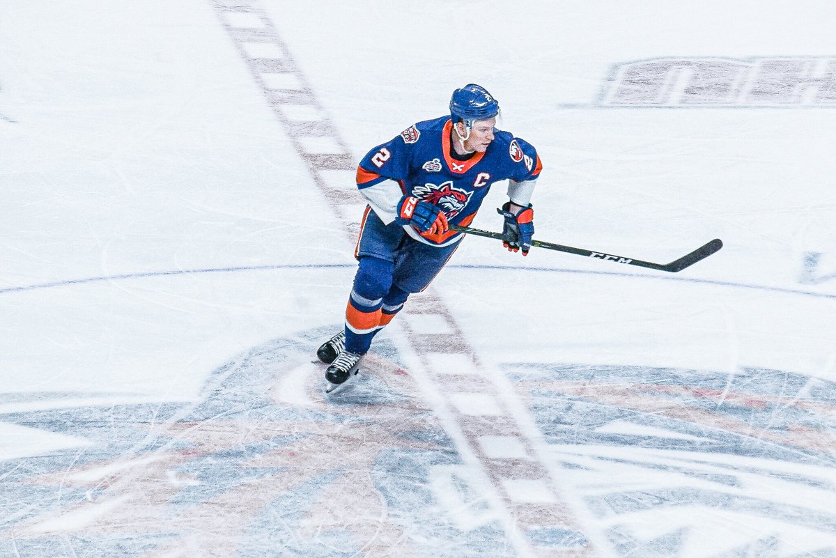 AHLIslanders's tweet image. Stick taps to 𝐂𝐚𝐩𝐭𝐚𝐢𝐧 𝐒𝐞𝐭𝐡 𝐇𝐞𝐥𝐠𝐞𝐬𝐨𝐧 who will play in his ✨ 𝟓𝟎𝟎𝐭𝐡 𝐩𝐫𝐨𝐟𝐞𝐬𝐬𝐢𝐨𝐧𝐚𝐥 𝐠𝐚𝐦𝐞 ✨ this afternoon 🏒👏🏼