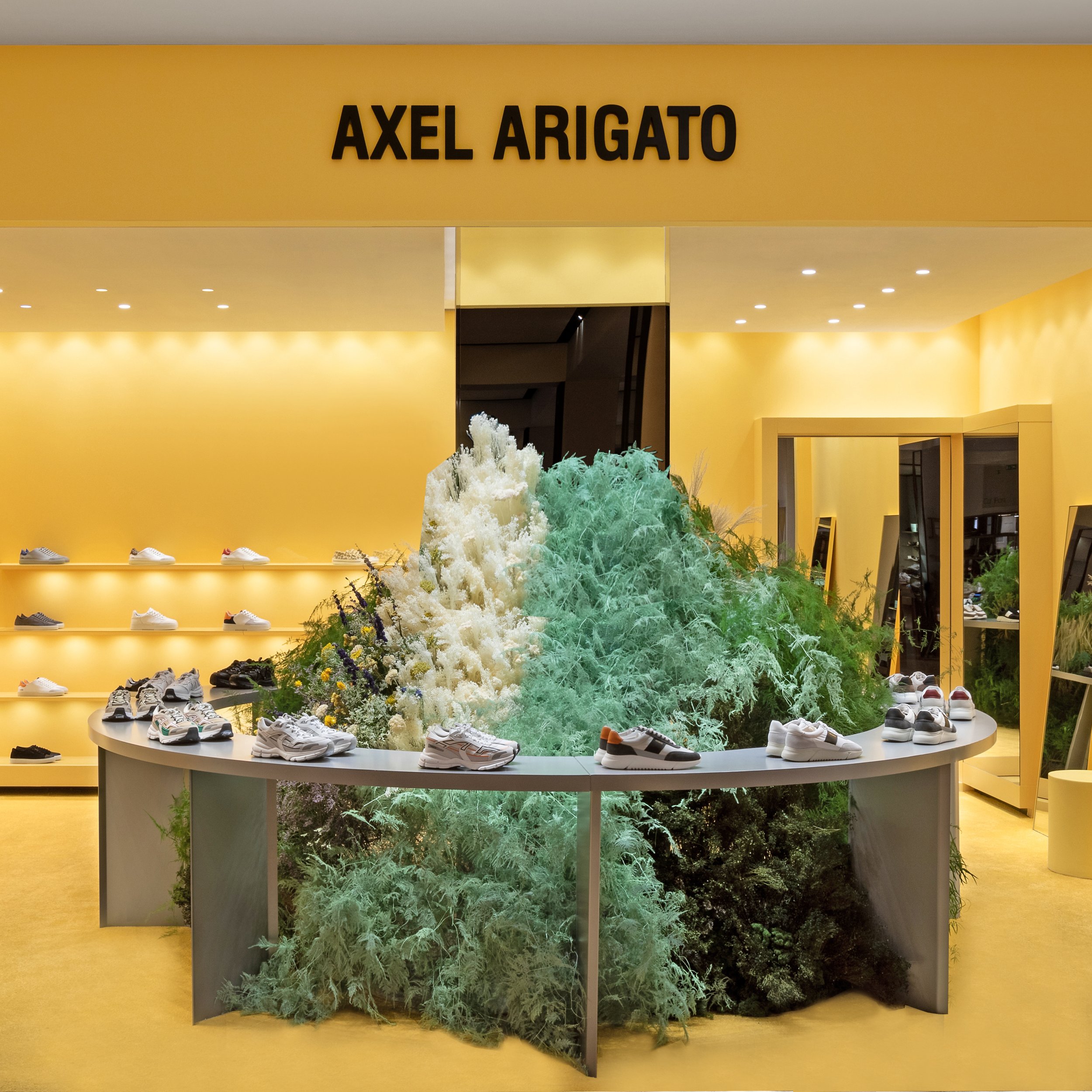 Axel Arigato on X We are excited to welcome you to our new pop up store at Selfridges London. The new retail space is situated on the 1st floor in the men s designer
