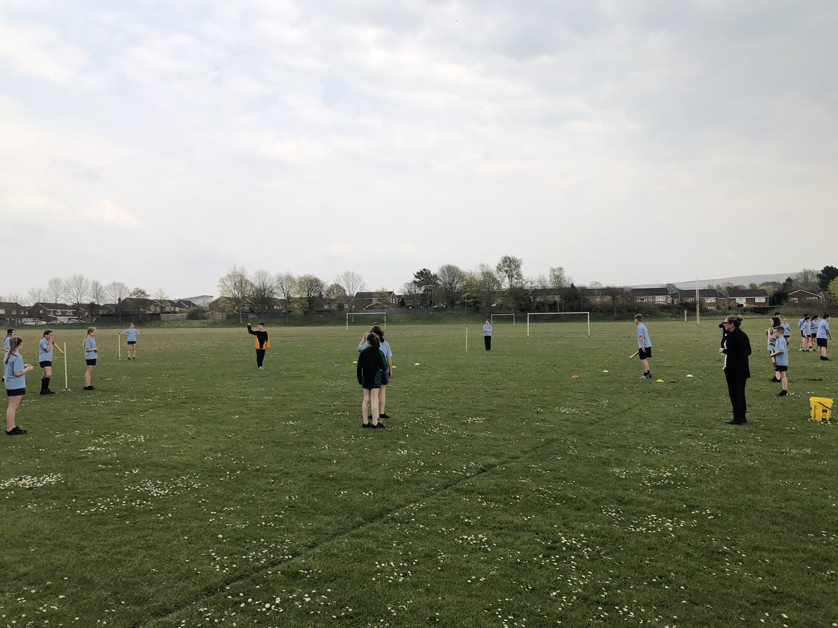 PHS_PhysEd's tweet photo. Great to have some extra curricular clubs back on today starting with @PHS_Year7. Good to see lots of you there. Same again next Tuesday #PHSPE #rounders https://t.co/NakMSHMlT3