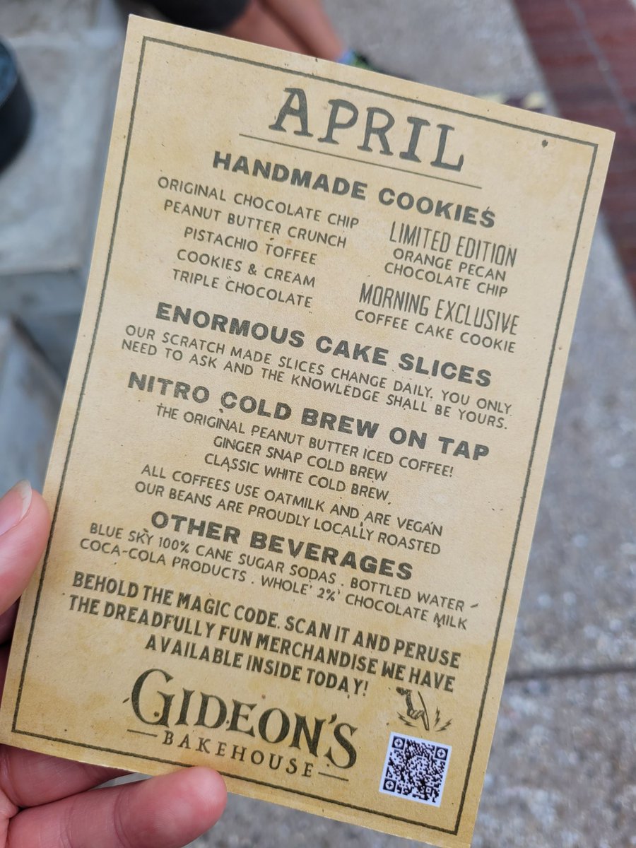 Gideon's is simply the best 😍
#gideonsbakehouse #cookies #homemade