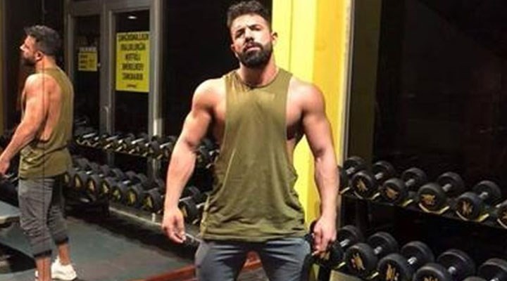 Muğla'da Zeynep Şenpınar'ı dövdükten sonra vücudunun 37 yerinden bıçaklayarak öldürdüğü iddiasıyla tutuklu yargılanan boksör Selim Ahmet Kemaloğlu, müebbet hapis cezasına çarptırıldı.