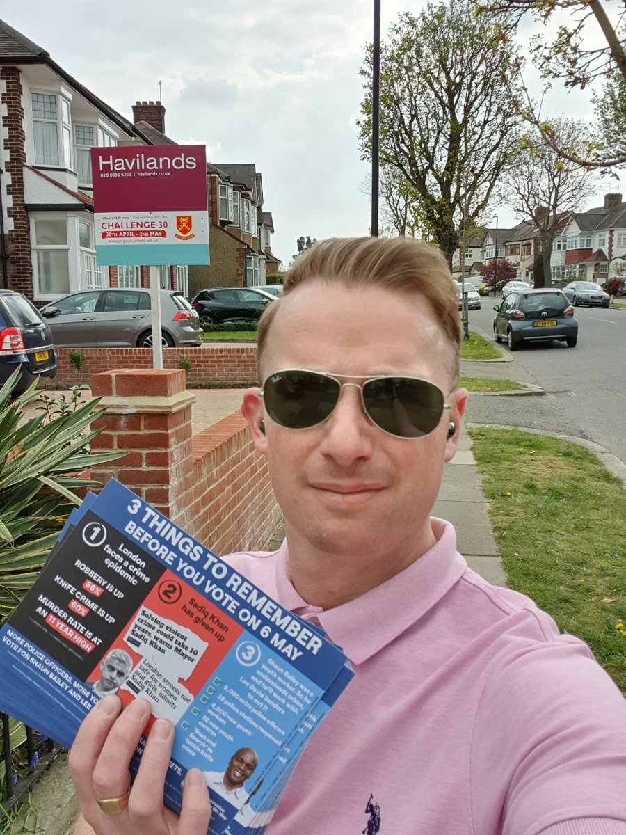 ChrisDey4Grange's tweet photo. Using my afternoon off work productively to deliver these for @ShaunBaileyUK in my ward.
It is time for a new @MayorofLondon
#backBailey #voteConservative #may6th https://t.co/ZjcXYR0f4c