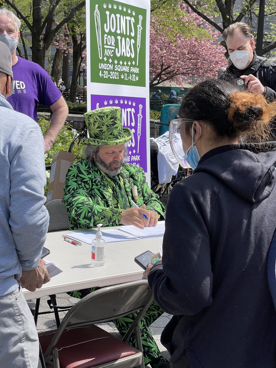 mcwm's tweet image. Lol someone in Union Square Park who looks like the mayor of marijuana is handing out free joints to people who show their completed vaccine card for 4/20

NYC is undefeated