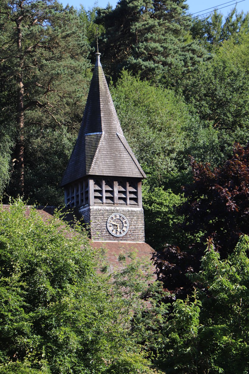jeremydoddjd's tweet image. Evening cycle to Holmbury St Mary in the gorgeous Surrey Hills. Who needs digital phone time?⁠
#churchclock #surrey #surreyhills