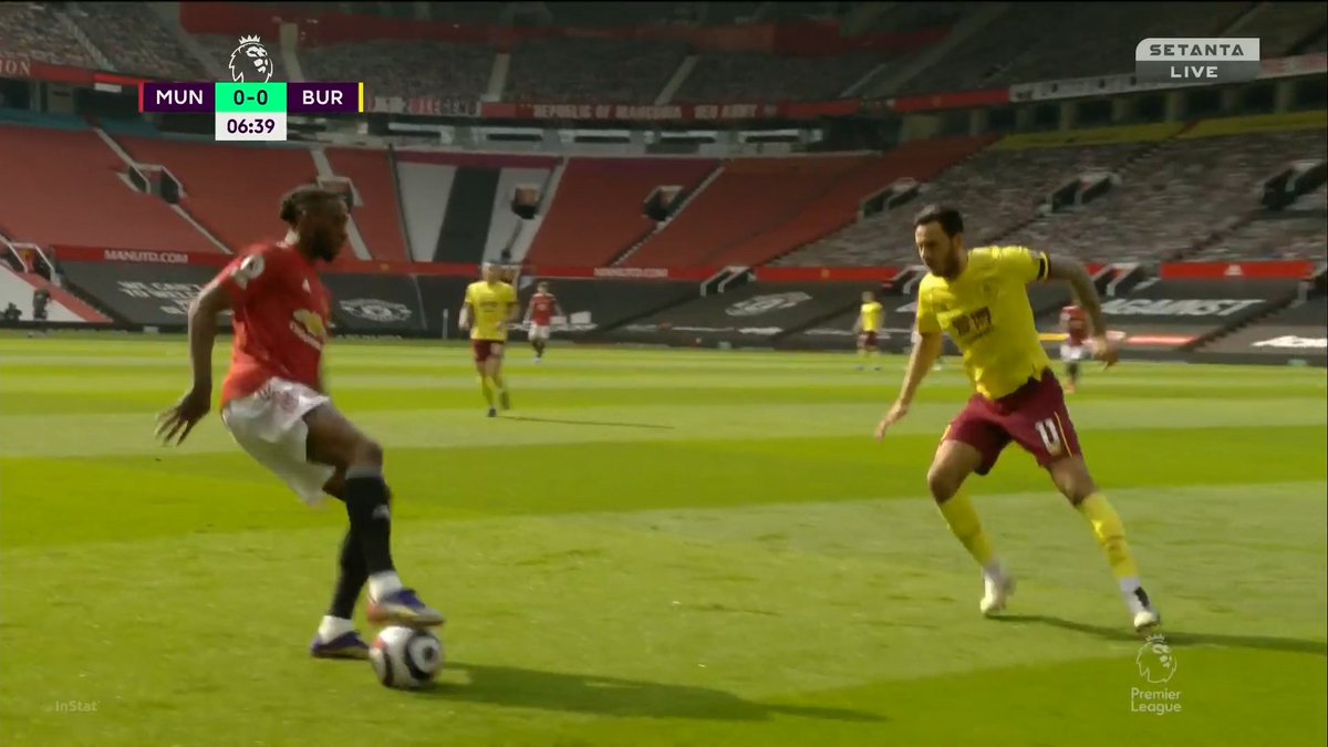 AWB has a one-on-one. He stands his man up decently and attempts to burst past him. He can't do so and it ends up as a goalkick. AWB has moments where he does this well but it's not consistent enough as of now. He needs to work on this a lot over the summer.