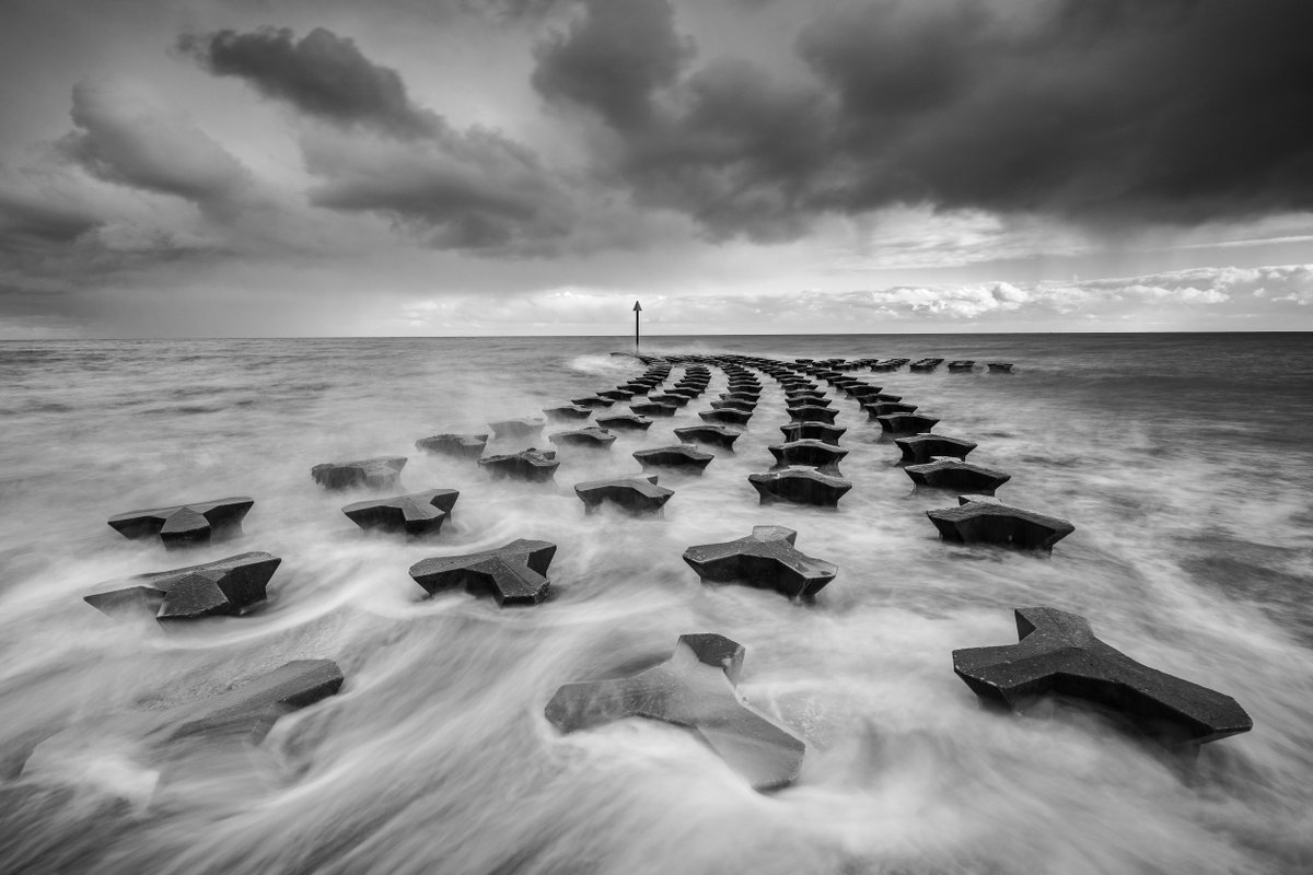 LEEFilters's tweet image. Ever wondered how a @LEEFilters Big or Little #Stopper can make an image so different?
@justin_minns
1: ◼️ #LittleStopper #6stop &amp;amp; 0.6 #2stop #NeutralDensity #MediumGrad
2: ⬛ #Big Stopper #10stop 0.9 #3stop #ND &amp;amp; 0.6 #2stop #ND Medium Grad
#LEEFilters #ThinkLEE #longexposure