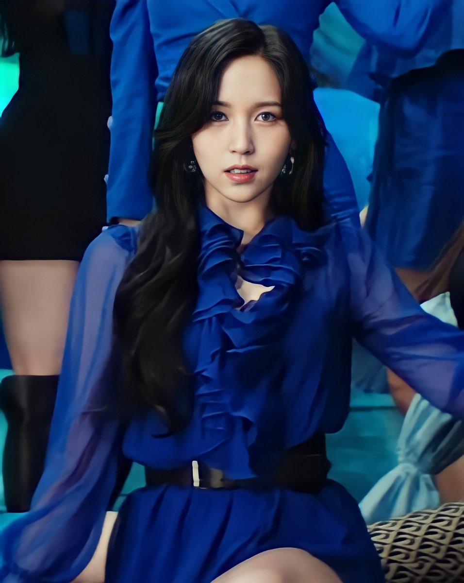 something about center Mina in their Japan cb is *chefkiss KURA