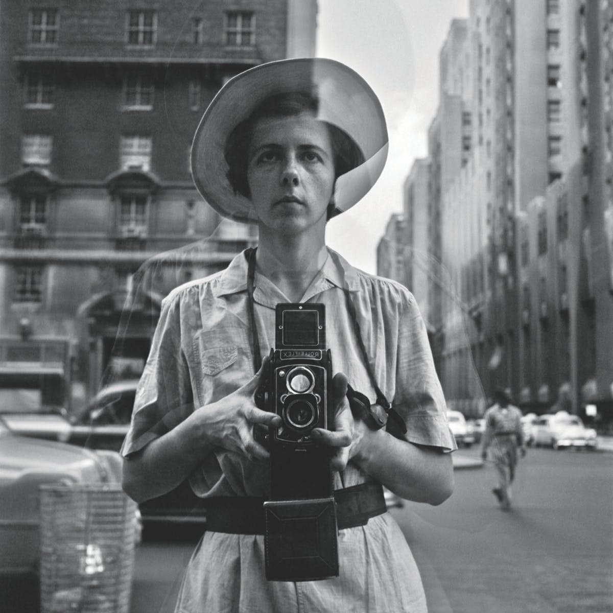 AestheticaMag's tweet photo. Vivian Maier purchased her first Rolleiflex in 1952. She made over 100,000 images throughout her life, primarily of people and cityscapes.

The photographer died #OnThisDay in 2009. https://t.co/gtjlQtR6Rl