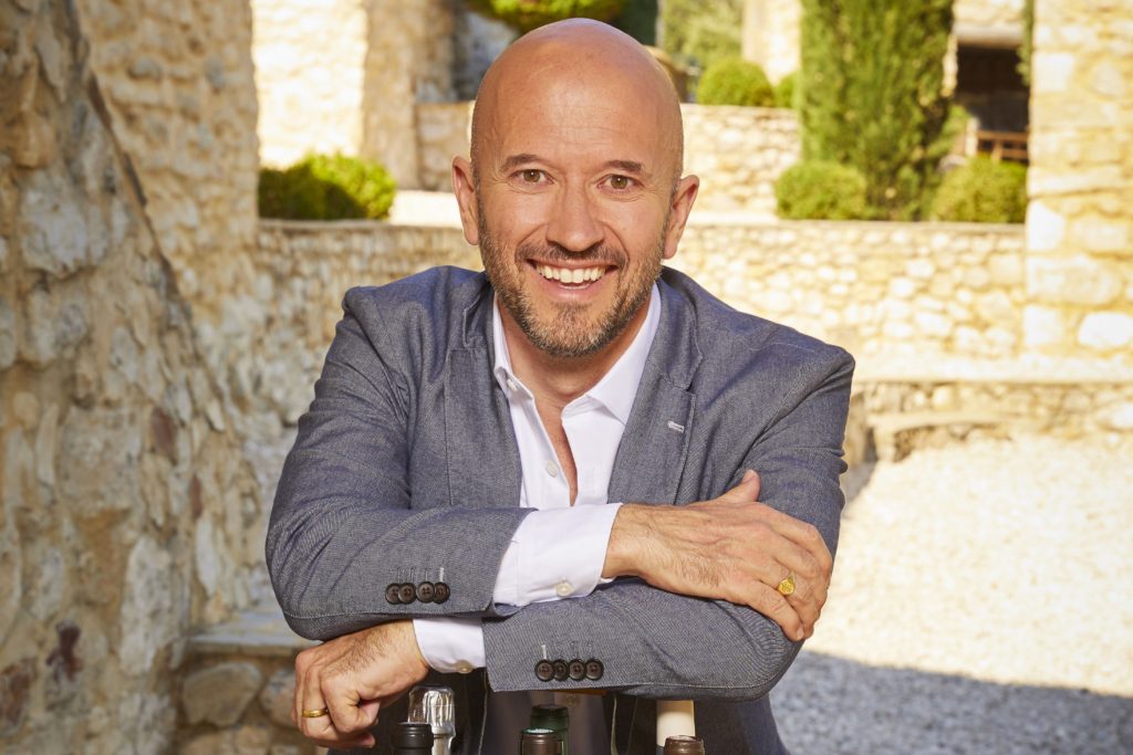 Last chance to join <a href="/joefattorini/">Joe Fattorini</a>, this year's IWSC Emerging Talent in Wine 
<a href="/WineGuyJamie/">Jamie Smith</a> and winemaker <a href="/adntaylor/">Alex Taylor</a> for a fabulous Portuguese #onlinewinetasting.

Featuring six delicious wines from <a href="/WineShowTV/">The Wine Show</a>
 in our eco-friendly packaging! 

towtc.co.uk/products/taste… #winetasting