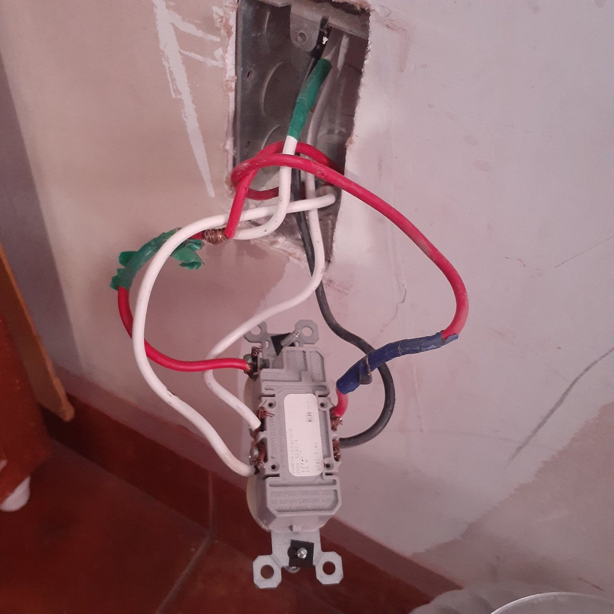 MorbesElectric's tweet photo. Customer kept checking up on us to make sure we knew what we were doing π€£. Another troubleshooting day out in Rosarito β‘πͺ
.
.
.
#kleintoolsusa #doglife #troubleshootinglife #electricianlife #electrical #electricalwork #sparky #residentialwork #lighting #rosarito #mexico https://t.co/SShMtukPFM