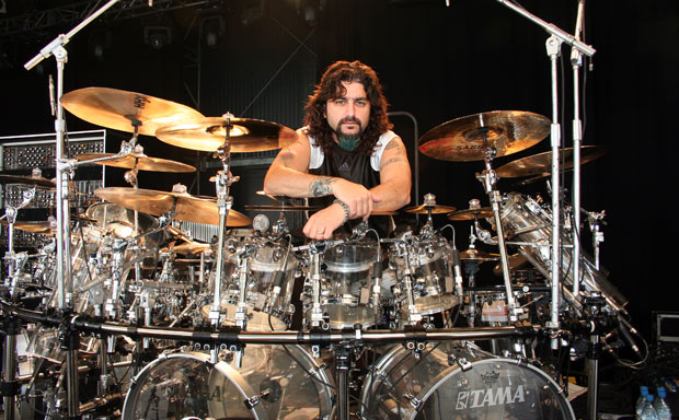 Happy Birthday to Dream Theater co-founder and former drummer Mike Portnoy. He turns 54 today. 