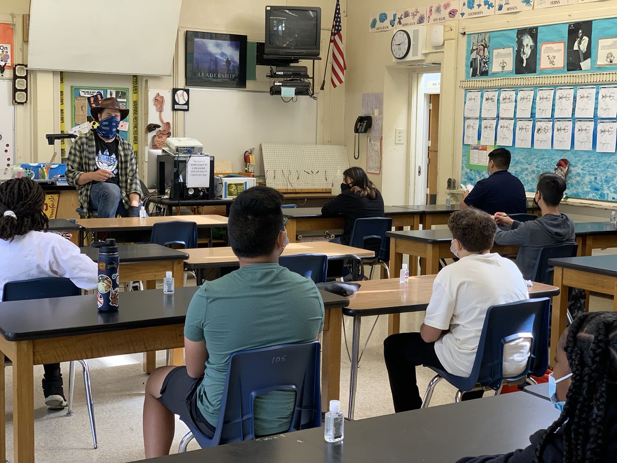 HIP HIP Hoot A (Hughes In-Person, Group A)! Welcome to campus! #proudtobeLBUSD <a href="/megankerr/">Megan Kerr</a> @RitaAAslan <a href="/HughesOwls/">Hughes Middle School</a> <a href="/MSK8LBUSD/">Middle and K-8 Schools Office</a>