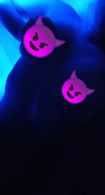 1 pic. New things in my free Page 😍 top 30 💋💋 https://t.co/ujUdqpJEQl