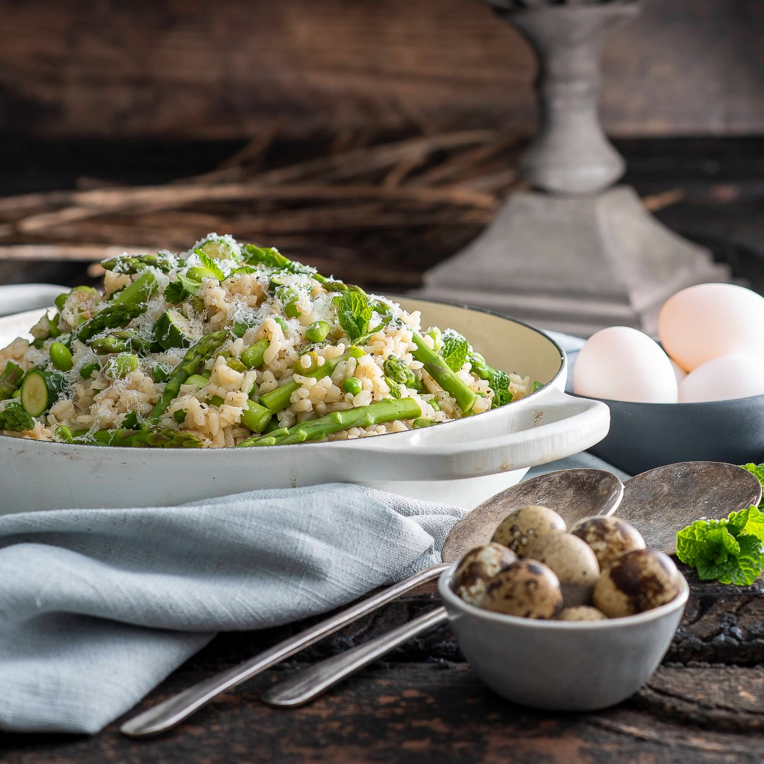 Need some inspiration to change up your midweek meals? Try this Spring Risotto, simple (tick) and full of fresh spring flavours. We've plenty more where this came from at wealdentimes.co.uk #recipeideas #seasonal #tasty #midweekmeal #dinnertime