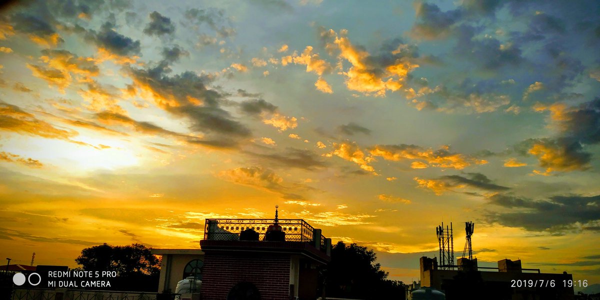 #beautifullsunset #photography #yellow #dehradun #uttarakhand #nature #hobby #beautifullandscape #awesomephotography #styles #yellowlight #bluesky💙 #sunsetphotography #sunsets_captures #sunsetlovers#clouds #cloudyweather 💟💟💟💟💟💟💟💟💟💟💟💟💟💟💟
instagram.com/p/CN5ORCkJscD/…
