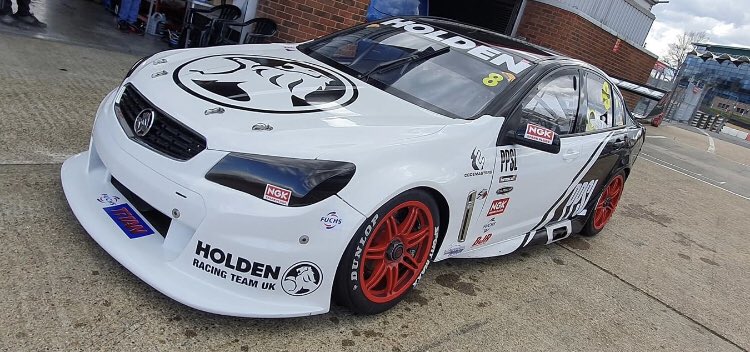 Thundersaloons's tweet photo. Attention Paddock: The 2021 Classic Thunder championship begins this Sunday on the Silverstone International circuit.

No spectators permitted...however you can watch all the action live here:

🎥 https://t.co/iJ1DEYbkYP

Gentleman start your engines!🏁

(📸© @DunlopMr @holbon) https://t.co/apJt2dxAHz