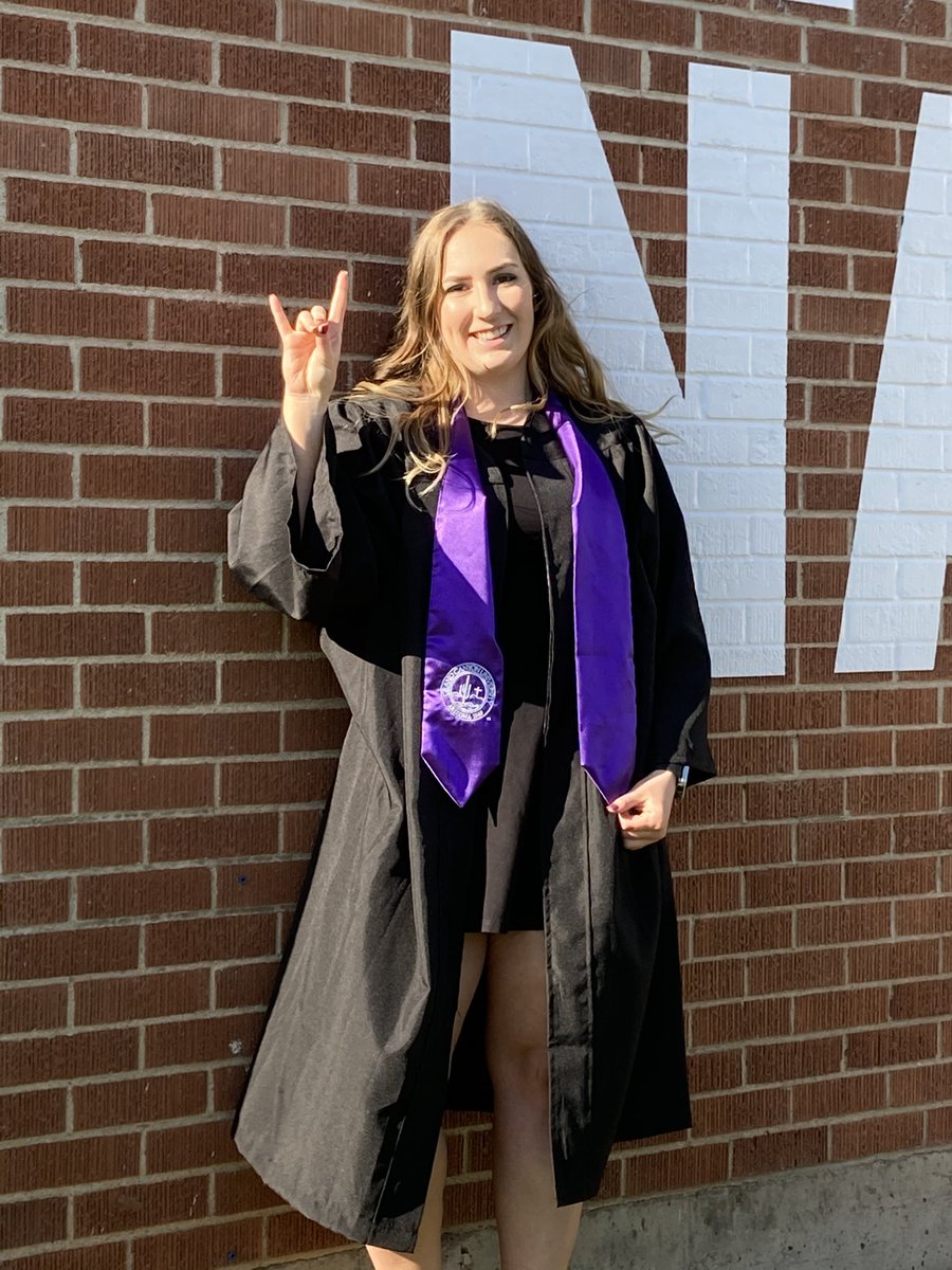 DarrenSofka's tweet photo. #GCU2021 so proud Morgan, love mom and dad https://t.co/YMzX90kykY