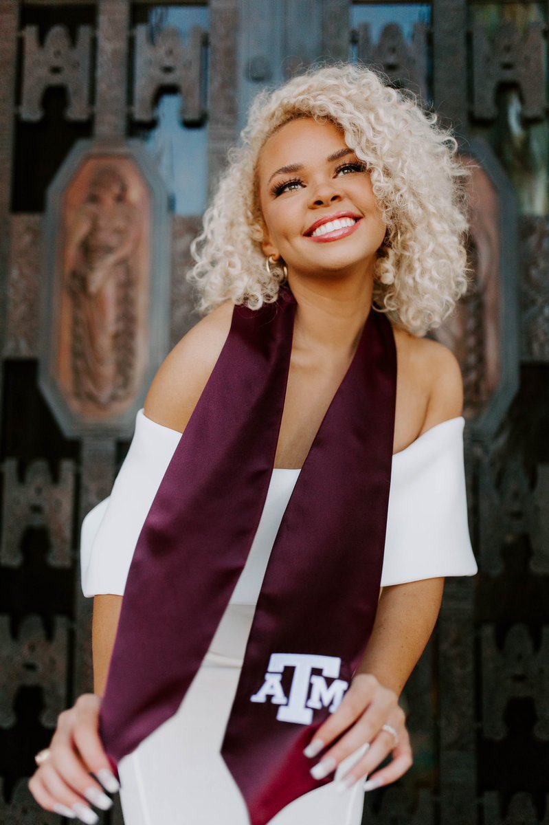 jasminerhenea's tweet photo. 24 days until I walk across the stage! 🎓

Blessed to be the first in my family to attend and graduate college. This is all for them! 

B.A. in Communication &amp; Minor in Psychology 📚

Degree me please! @TAMU https://t.co/e8HxAY2hpd