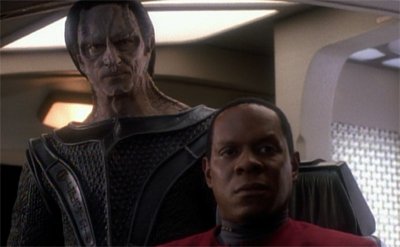 darthsean85's tweet photo. Today's episodes of #StarTrekDeepSpace are the two-parter story of 'The Maquis'
Guest starring the late great Bernie Casey, Tony Plana, Bertila Damas & the returning Marc Alaimo as Gul Dukat.
📺🖖 #StarTrekDS9 #StarTrek #NowWatching https://t.co/fXpcQE4oaM