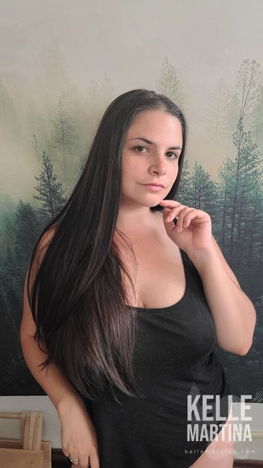 He says I'm intoxicatingly beautiful...or maybe I hypnotized him to think so.  Either way, it doesn't<a href="/tag/footboy"class="tags"><span>#footboy</span></a>