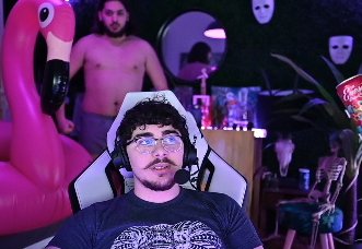 JLTomyLive's tweet photo. Le sommeil lui monte à la tète https://t.co/NNqYpJlYSd