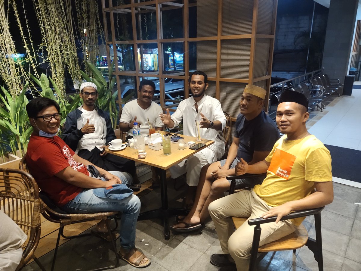 Rapat Internal Dewan Pengurus.
Merawat Optimisme,
Bergerak untuk masa depan.