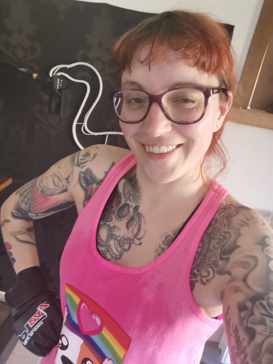 Vythica13's tweet photo. I finally started a workout routine!
How it started and how I looked after Billy Blanks kicked my ass π€£ππ₯π₯ #pt247 #taebo #homedvd #oldschool #backtomyroots https://t.co/QyQseig71Z