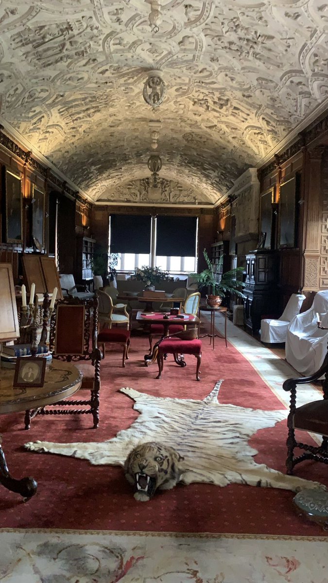 SophieEAldred's tweet photo. Feeling horribly smug about my workspace/project this week @LanhydrockNT #bookhistory #favouritelibrary https://t.co/4rNSDqAE6w