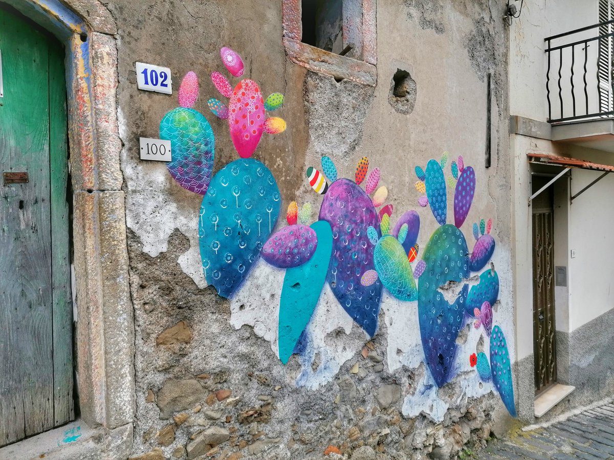 #Graniti #murales #trailsofsicily Graniti art project. Surprising places in #Sicily. ➡️ trailsofsicily.com