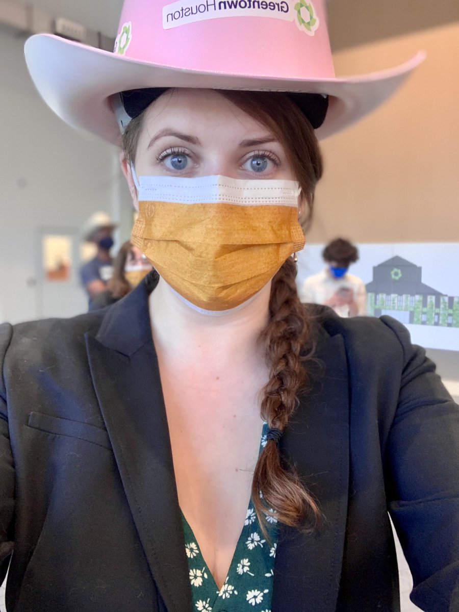 Cayman Somerville (@caymanjillian) on Twitter photo Another super fun activity for the <a href="/GreentownLabs/">Greentown Labs</a> team this week is getting to pilot <a href="/foliawater/">Folia Water</a> masks! These masks are antimicrobial and made with 99.9% pure silver. When you’re running around in hot & humid Houston, keeping a mask clean is ESSENTIAL. #GreentownHTX Another super fun activity for the <a href="/GreentownLabs/">Greentown Labs</a> team this week is getting to pilot <a href="/foliawater/">Folia Water</a> masks! These masks are antimicrobial and made with 99.9% pure silver. When you’re running around in hot & humid Houston, keeping a mask clean is ESSENTIAL. #GreentownHTX