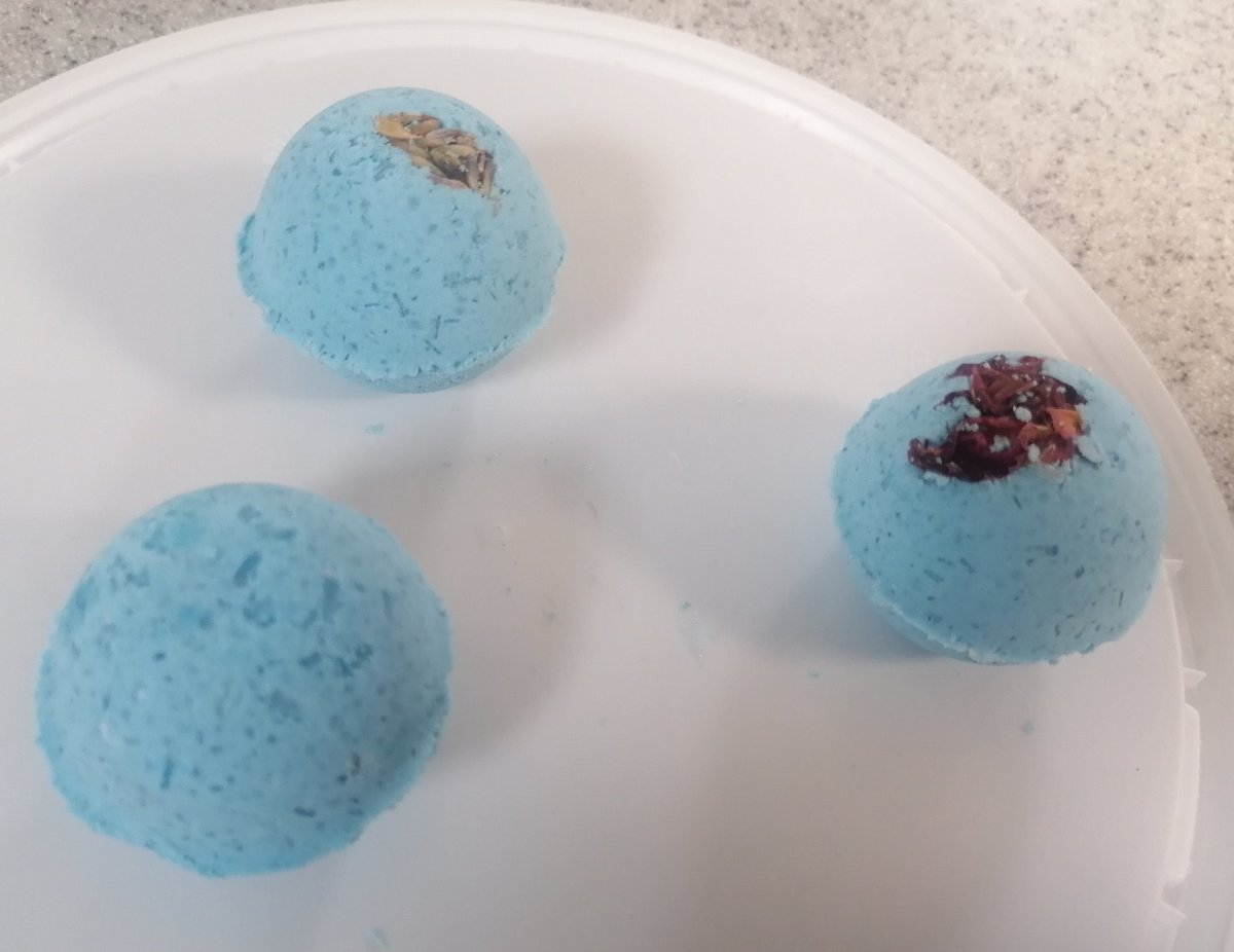 Fun first CREST Bronze lab session: 'Galaxy' jelly soap, lipbalm and bathbombs <a href="/StThomasMoreCA/">STMCA</a> #STEM #AspiretobeMore
