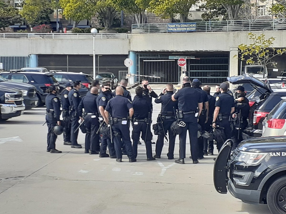 HomelessnessSD's tweet image. San Diego Police are getting ready. They will try to squash the celebration and activism that is going to happen tonight. Don&apos;t be surprised by the violence they might unleash tonight.