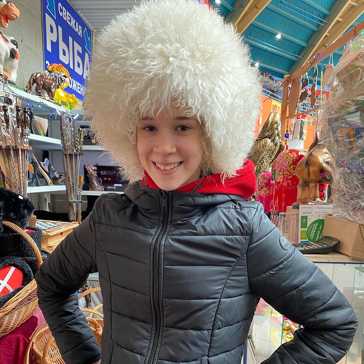 майя хромых. майя хромых маленькая. майя хромых соцсети. майя хромых фигуристка 2021. майя хромых фотосессия.